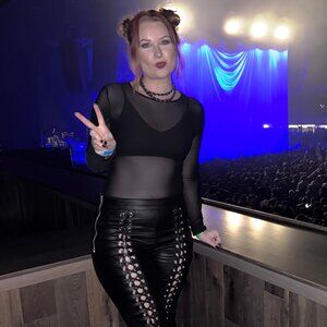 Meet your Posher, Emma